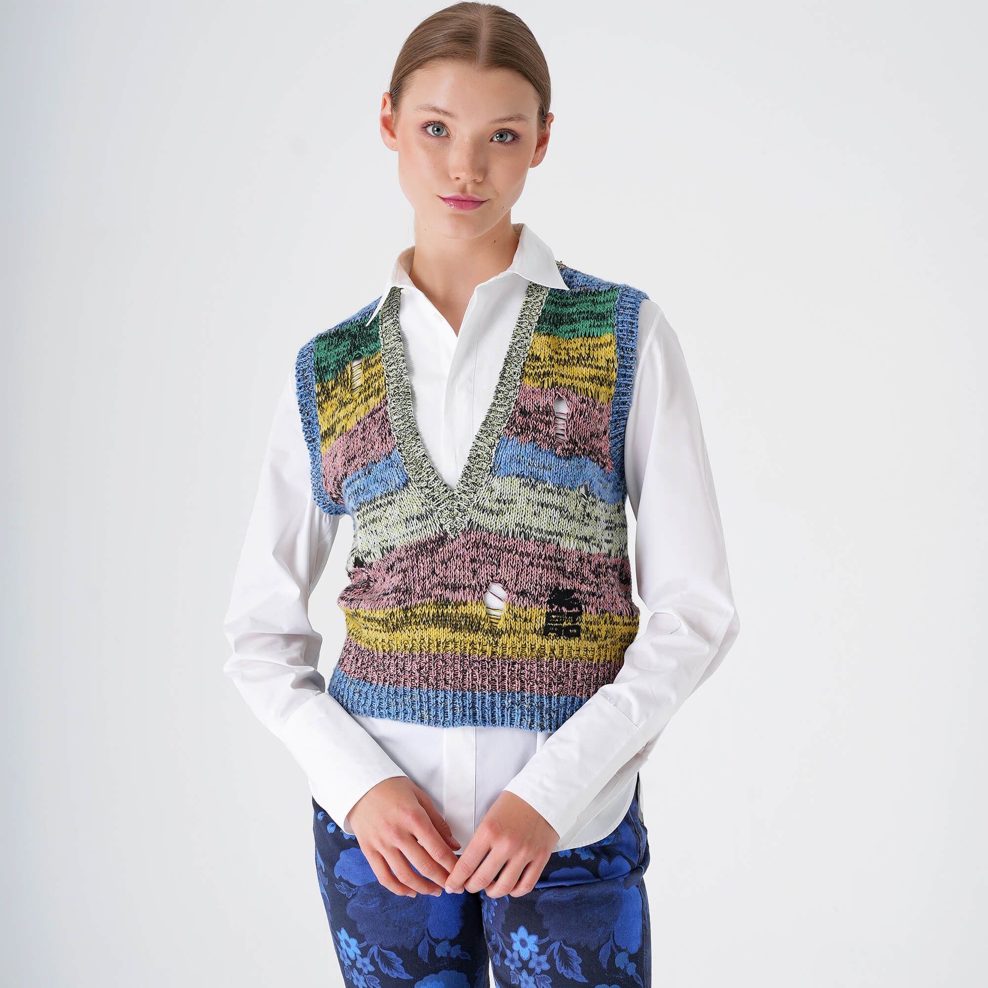 Etro - Multicolor V Neck Patch Sleeveless Sweater